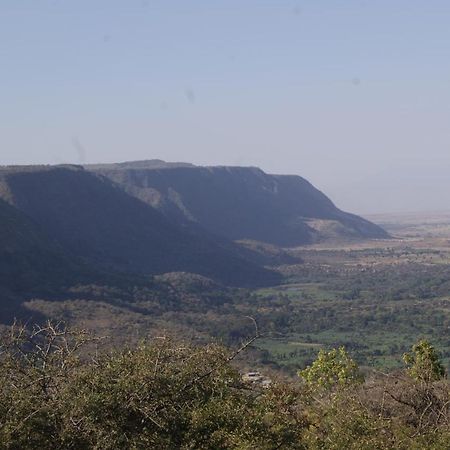 African Sunrise Lodge And Campsite Mto wa Mbu Ngoại thất bức ảnh