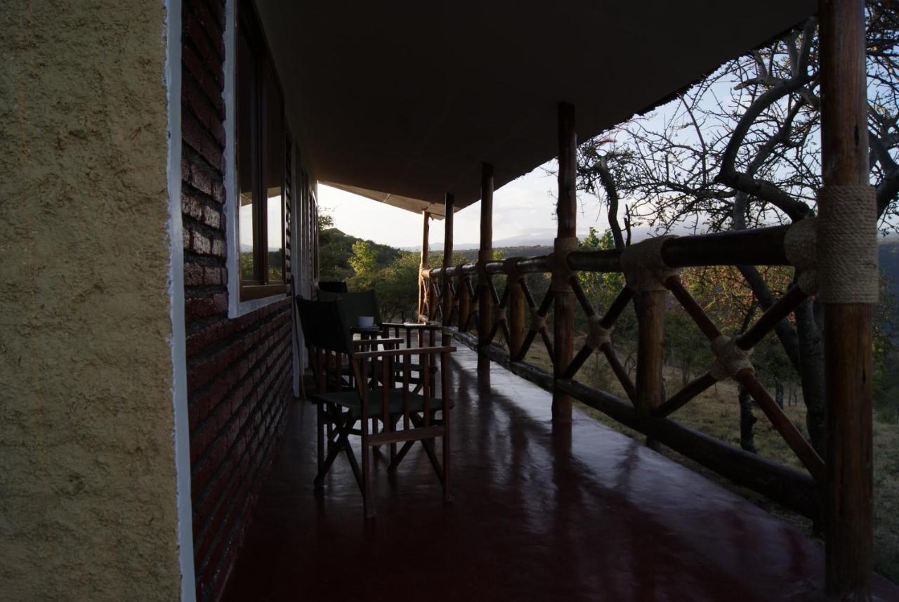 African Sunrise Lodge And Campsite Mto wa Mbu Ngoại thất bức ảnh
