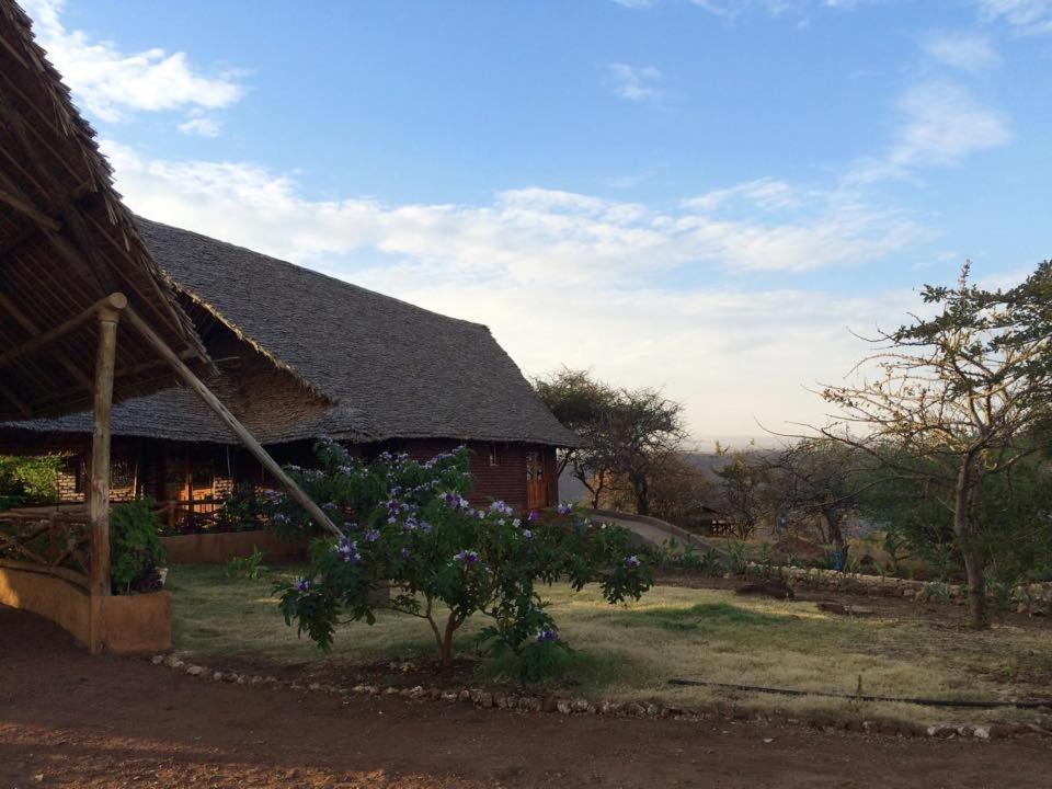 African Sunrise Lodge And Campsite Mto wa Mbu Ngoại thất bức ảnh
