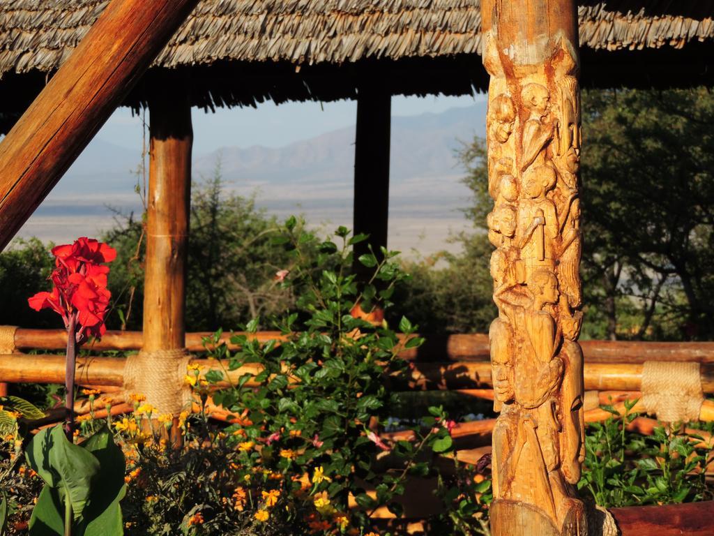 African Sunrise Lodge And Campsite Mto wa Mbu Ngoại thất bức ảnh