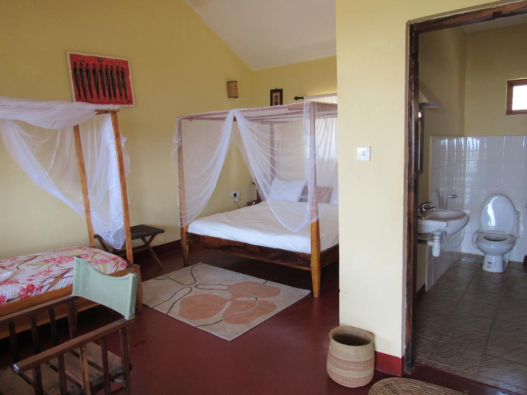 African Sunrise Lodge And Campsite Mto wa Mbu Ngoại thất bức ảnh