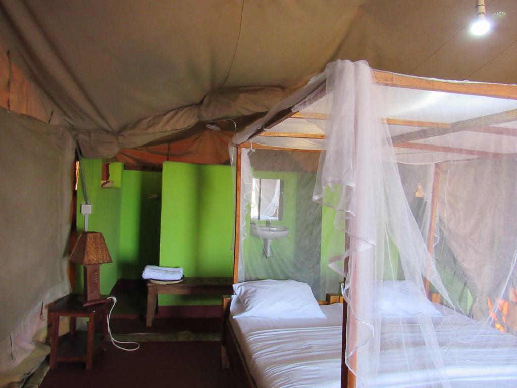 African Sunrise Lodge And Campsite Mto wa Mbu Ngoại thất bức ảnh
