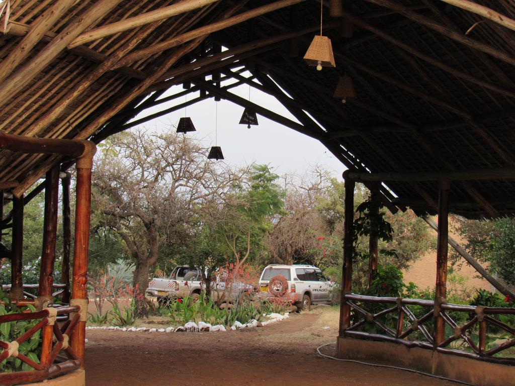African Sunrise Lodge And Campsite Mto wa Mbu Ngoại thất bức ảnh